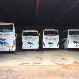 Autocares y taxis Nieto buses estacionados